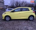 Желтый Рено Зое, объемом двигателя 0 л и пробегом 16 тыс. км за 11200 $, фото 1 на Automoto.ua