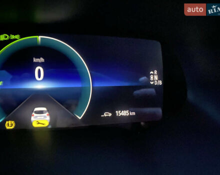 Желтый Рено Зое, объемом двигателя 0 л и пробегом 16 тыс. км за 11200 $, фото 12 на Automoto.ua