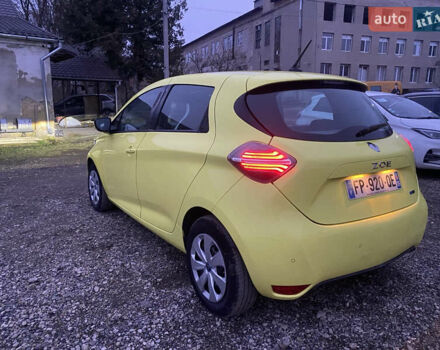 Желтый Рено Зое, объемом двигателя 0 л и пробегом 16 тыс. км за 11200 $, фото 2 на Automoto.ua