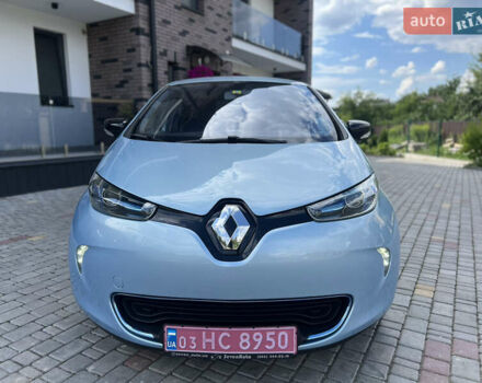 Серый Рено Зое, объемом двигателя 0 л и пробегом 150 тыс. км за 6100 $, фото 8 на Automoto.ua
