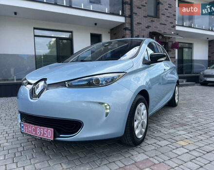 Серый Рено Зое, объемом двигателя 0 л и пробегом 150 тыс. км за 6100 $, фото 3 на Automoto.ua