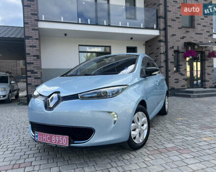 Серый Рено Зое, объемом двигателя 0 л и пробегом 150 тыс. км за 6100 $, фото 1 на Automoto.ua