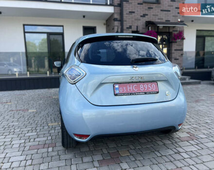Серый Рено Зое, объемом двигателя 0 л и пробегом 150 тыс. км за 6100 $, фото 23 на Automoto.ua