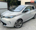 Серый Рено Зое, объемом двигателя 0 л и пробегом 170 тыс. км за 6900 $, фото 6 на Automoto.ua