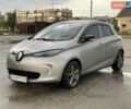 Серый Рено Зое, объемом двигателя 0 л и пробегом 129 тыс. км за 5800 $, фото 16 на Automoto.ua