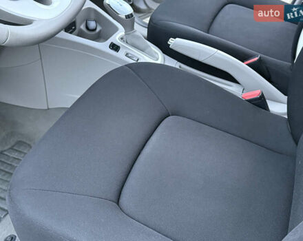 Серый Рено Зое, объемом двигателя 0 л и пробегом 99 тыс. км за 6200 $, фото 36 на Automoto.ua