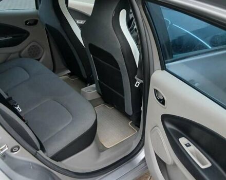 Сірий Рено Зое, об'ємом двигуна 0 л та пробігом 88 тис. км за 5950 $, фото 15 на Automoto.ua