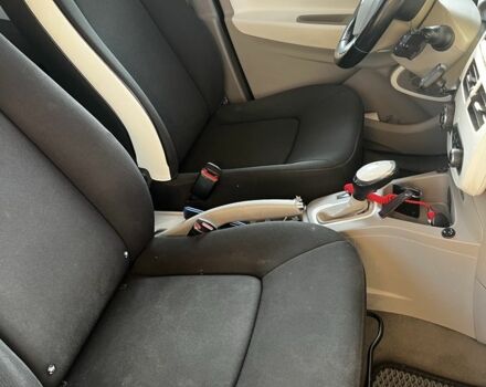 Серый Рено Зое, объемом двигателя 0 л и пробегом 200 тыс. км за 6300 $, фото 10 на Automoto.ua