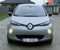 Серый Рено Зое, объемом двигателя 0 л и пробегом 99 тыс. км за 6200 $, фото 2 на Automoto.ua