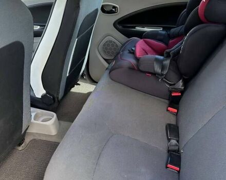 Сірий Рено Зое, об'ємом двигуна 0 л та пробігом 153 тис. км за 6350 $, фото 11 на Automoto.ua