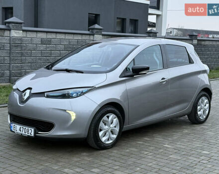 Серый Рено Зое, объемом двигателя 0 л и пробегом 99 тыс. км за 6200 $, фото 1 на Automoto.ua