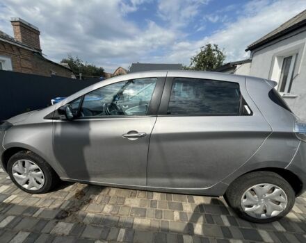 Серый Рено Зое, объемом двигателя 0 л и пробегом 200 тыс. км за 6300 $, фото 7 на Automoto.ua