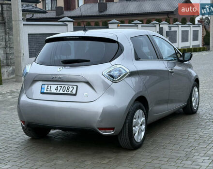 Серый Рено Зое, объемом двигателя 0 л и пробегом 99 тыс. км за 6200 $, фото 17 на Automoto.ua