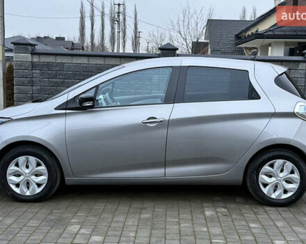 Серый Рено Зое, объемом двигателя 0 л и пробегом 99 тыс. км за 6200 $, фото 13 на Automoto.ua