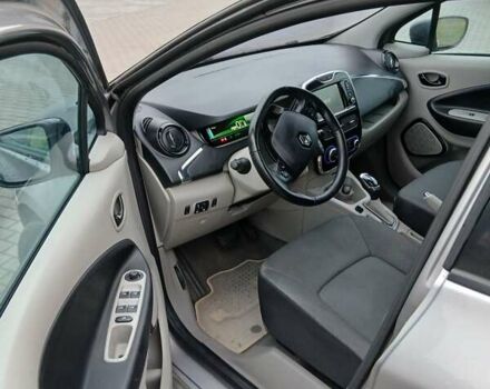 Сірий Рено Зое, об'ємом двигуна 0 л та пробігом 88 тис. км за 5950 $, фото 8 на Automoto.ua