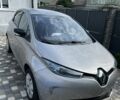 Серый Рено Зое, объемом двигателя 0 л и пробегом 200 тыс. км за 6900 $, фото 1 на Automoto.ua