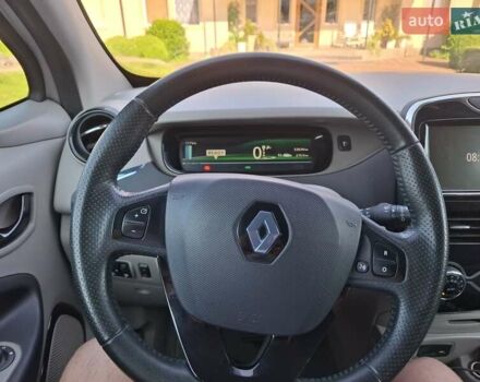 Серый Рено Зое, объемом двигателя 0 л и пробегом 52 тыс. км за 6800 $, фото 26 на Automoto.ua