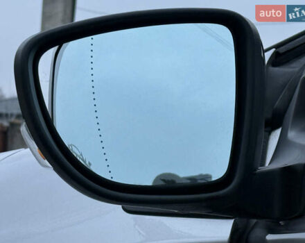 Серый Рено Зое, объемом двигателя 0 л и пробегом 99 тыс. км за 6200 $, фото 11 на Automoto.ua