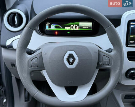 Серый Рено Зое, объемом двигателя 0 л и пробегом 99 тыс. км за 6200 $, фото 25 на Automoto.ua