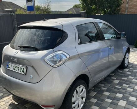 Серый Рено Зое, объемом двигателя 0 л и пробегом 200 тыс. км за 6300 $, фото 3 на Automoto.ua