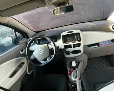 Серый Рено Зое, объемом двигателя 0 л и пробегом 200 тыс. км за 6300 $, фото 9 на Automoto.ua