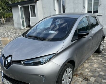 Серый Рено Зое, объемом двигателя 0 л и пробегом 200 тыс. км за 6300 $, фото 1 на Automoto.ua