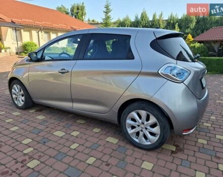 Серый Рено Зое, объемом двигателя 0 л и пробегом 52 тыс. км за 6800 $, фото 6 на Automoto.ua