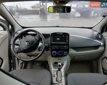 Сірий Рено Зое, об'ємом двигуна 0 л та пробігом 88 тис. км за 5950 $, фото 10 на Automoto.ua