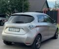 Серый Рено Зое, объемом двигателя 0 л и пробегом 129 тыс. км за 5800 $, фото 11 на Automoto.ua