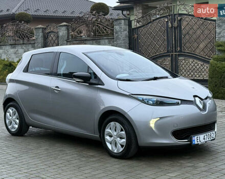 Серый Рено Зое, объемом двигателя 0 л и пробегом 99 тыс. км за 6200 $, фото 4 на Automoto.ua