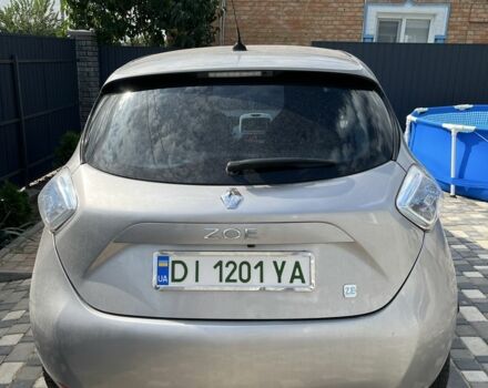 Серый Рено Зое, объемом двигателя 0 л и пробегом 200 тыс. км за 6300 $, фото 6 на Automoto.ua