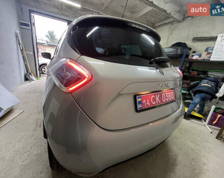 Сірий Рено Зое, об'ємом двигуна 0 л та пробігом 142 тис. км за 5950 $, фото 26 на Automoto.ua