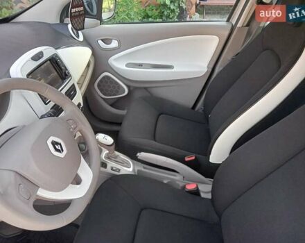 Рено Зое 2015 в Дрогобыче на Automoto.ua Серый Рено Зое, объемом двигателя 0 л и пробегом 125 тыс. км за 6400 $, фото 29 на Automoto.ua