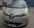Серый Рено Зое, объемом двигателя 0 л и пробегом 57 тыс. км за 7900 $, фото 2 на Automoto.ua