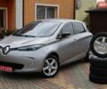 Серый Рено Зое, объемом двигателя 0 л и пробегом 64 тыс. км за 7888 $, фото 1 на Automoto.ua