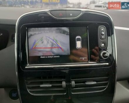 Серый Рено Зое, объемом двигателя 0 л и пробегом 153 тыс. км за 6500 $, фото 19 на Automoto.ua