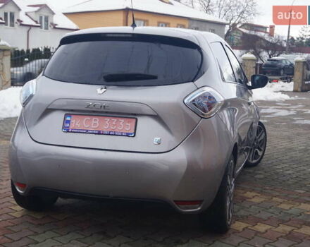 Серый Рено Зое, объемом двигателя 0 л и пробегом 98 тыс. км за 7200 $, фото 8 на Automoto.ua