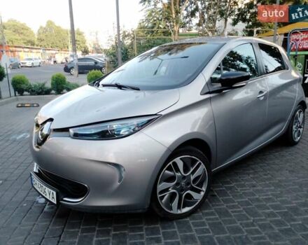 Серый Рено Зое, объемом двигателя 0 л и пробегом 170 тыс. км за 7700 $, фото 30 на Automoto.ua