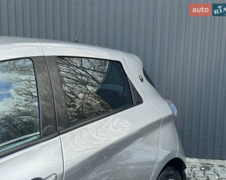 Сірий Рено Зое, об'ємом двигуна 0 л та пробігом 104 тис. км за 6199 $, фото 4 на Automoto.ua