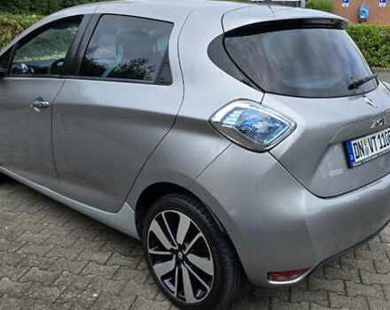 Рено Зое 2015 у Києві на Automoto.ua Сірий Рено Зое, об'ємом двигуна 0 л та пробігом 42 тис. км за 6200 $, фото 10 на Automoto.ua