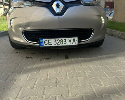 Серый Рено Зое, объемом двигателя 0 л и пробегом 85 тыс. км за 6250 $, фото 7 на Automoto.ua