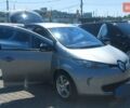 Серый Рено Зое, объемом двигателя 0 л и пробегом 100 тыс. км за 11300 $, фото 3 на Automoto.ua