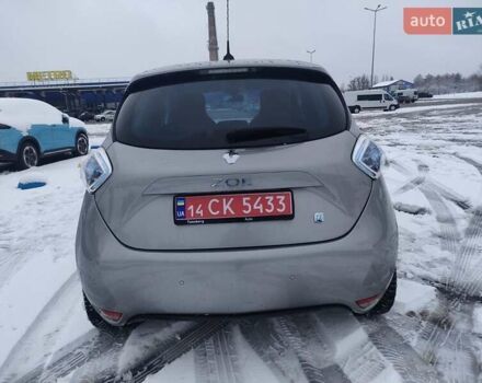 Серый Рено Зое, объемом двигателя 0 л и пробегом 153 тыс. км за 6500 $, фото 4 на Automoto.ua