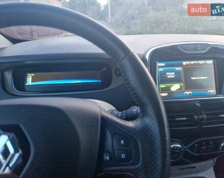 Серый Рено Зое, объемом двигателя 0 л и пробегом 39 тыс. км за 7000 $, фото 9 на Automoto.ua