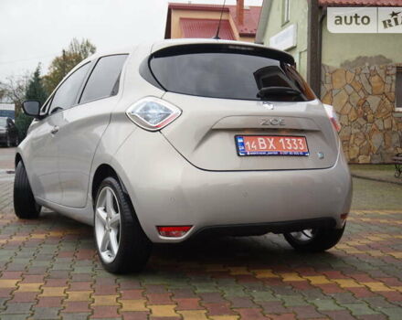 Серый Рено Зое, объемом двигателя 0 л и пробегом 102 тыс. км за 7500 $, фото 9 на Automoto.ua