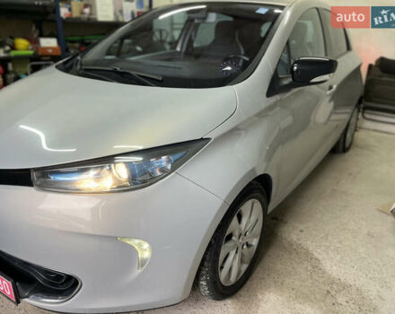 Сірий Рено Зое, об'ємом двигуна 0 л та пробігом 142 тис. км за 5950 $, фото 20 на Automoto.ua