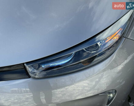 Сірий Рено Зое, об'ємом двигуна 0 л та пробігом 104 тис. км за 6199 $, фото 79 на Automoto.ua