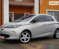 Серый Рено Зое, объемом двигателя 0 л и пробегом 102 тыс. км за 7500 $, фото 1 на Automoto.ua