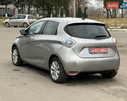 Серый Рено Зое, объемом двигателя 0 л и пробегом 111 тыс. км за 6999 $, фото 12 на Automoto.ua