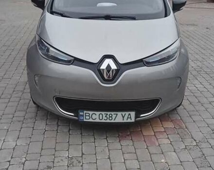 Серый Рено Зое, объемом двигателя 0 л и пробегом 125 тыс. км за 6400 $, фото 8 на Automoto.ua